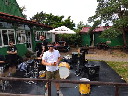 Cizí peří koncert